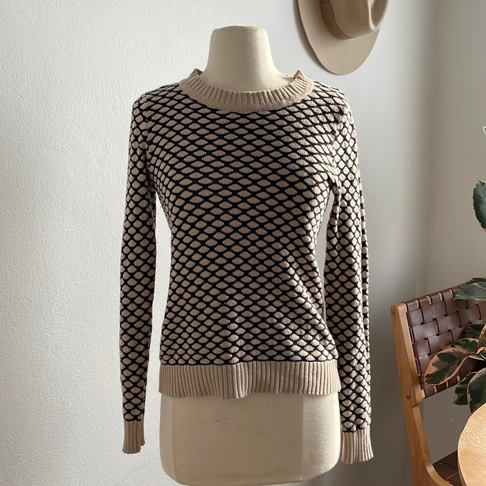 Boutique forever 21 sweater